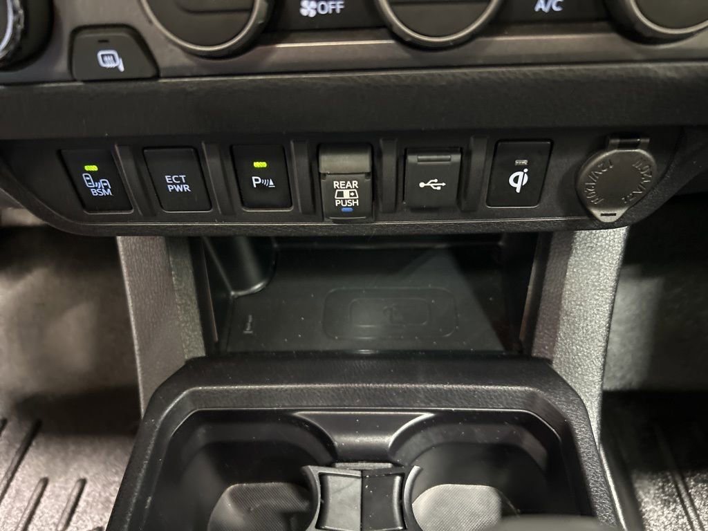 Used 2023 Toyota Tacoma TRD Off-Road w/ TRD Premium Off Road Package image 23