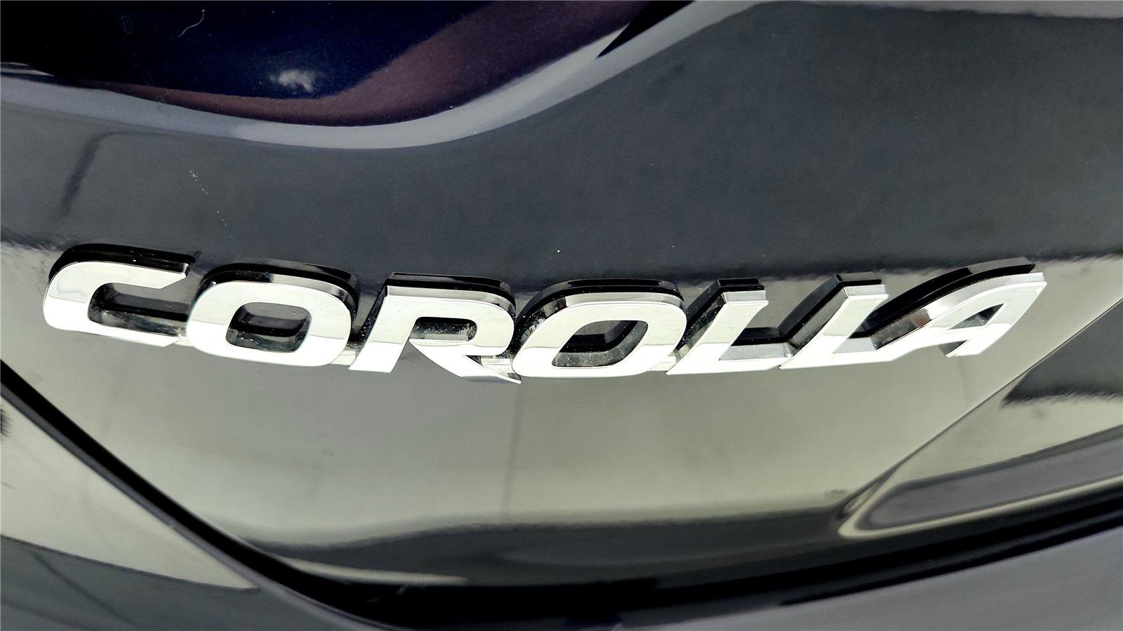 Used 2023 Toyota Corolla LE FWD image 13