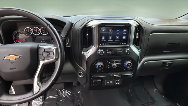 Used 2022 Chevrolet Silverado 2500 LT w/ Convenience Package RWD image 11