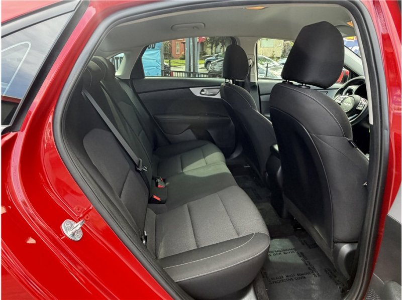 Used 2024 Kia Forte LXS w/ LXS Technology Package image 23