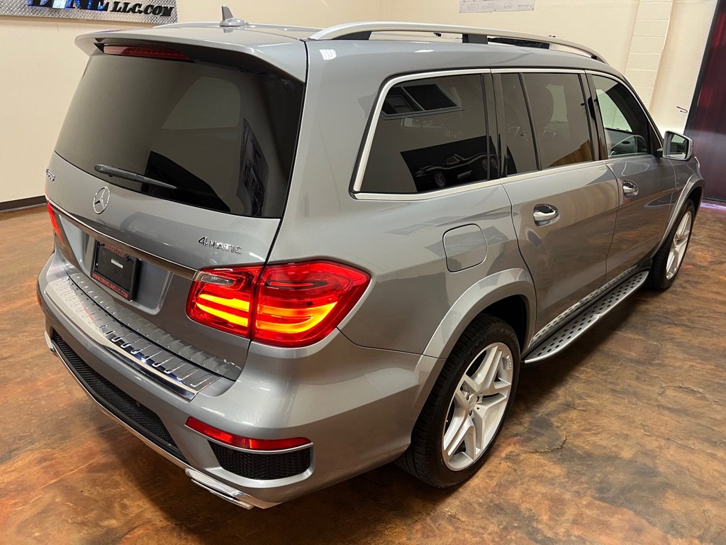Used 2015 Mercedes-Benz GL 550 4MATIC image 50