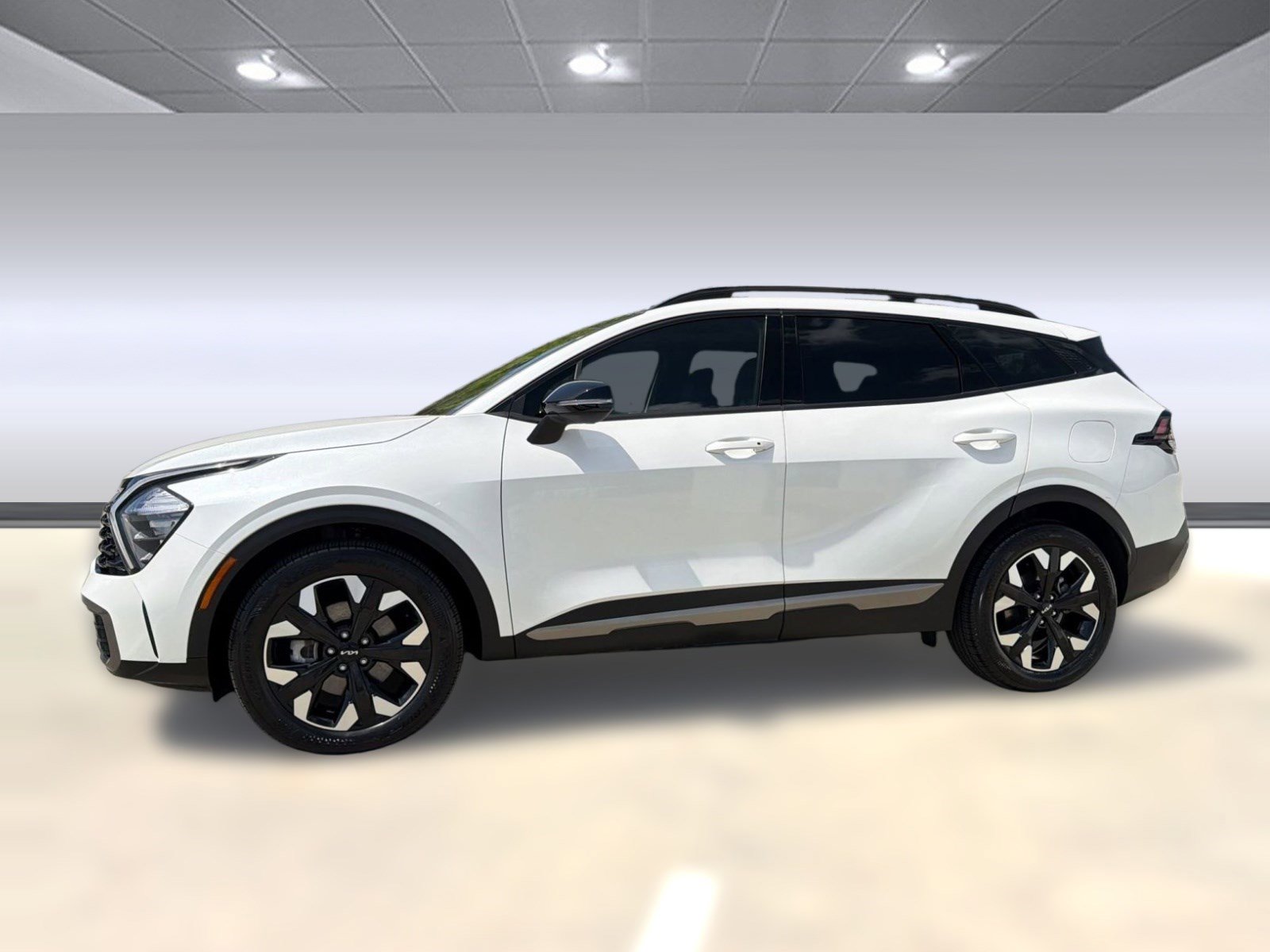 Used 2023 Kia Sportage X-Line image 2