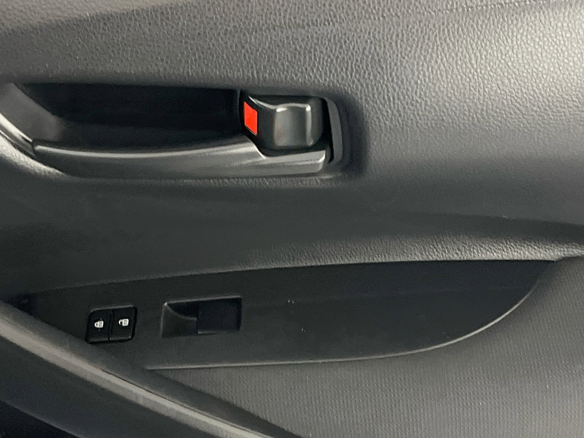 Used 2025 Toyota Corolla LE image 31