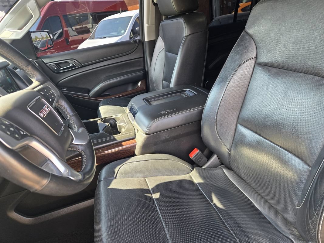 Used 2018 GMC Yukon XL SLT AWD/4WD image 16