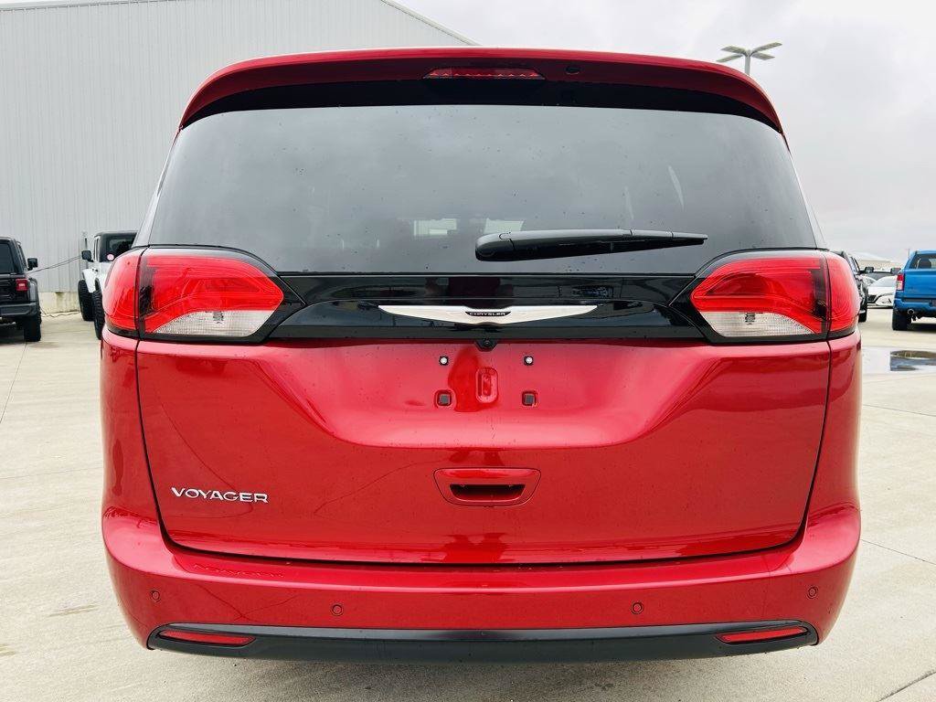 New 2026 Chrysler Voyager LX FWD image 39