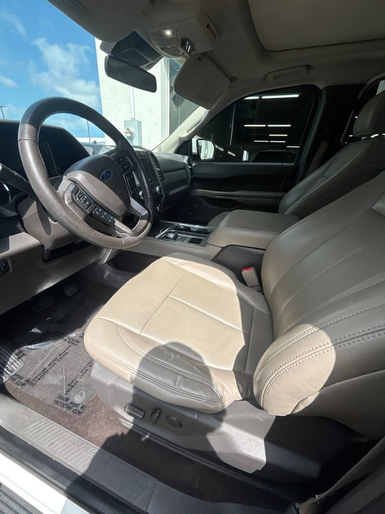Used 2020 Ford Expedition XLT w/ Equipment Group 202A RWD image 12