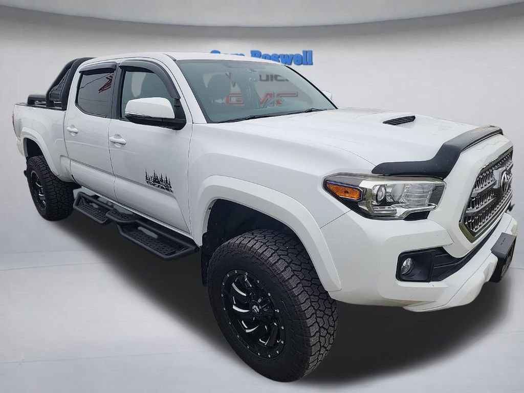 Used 2016 Toyota Tacoma SR5 image 3