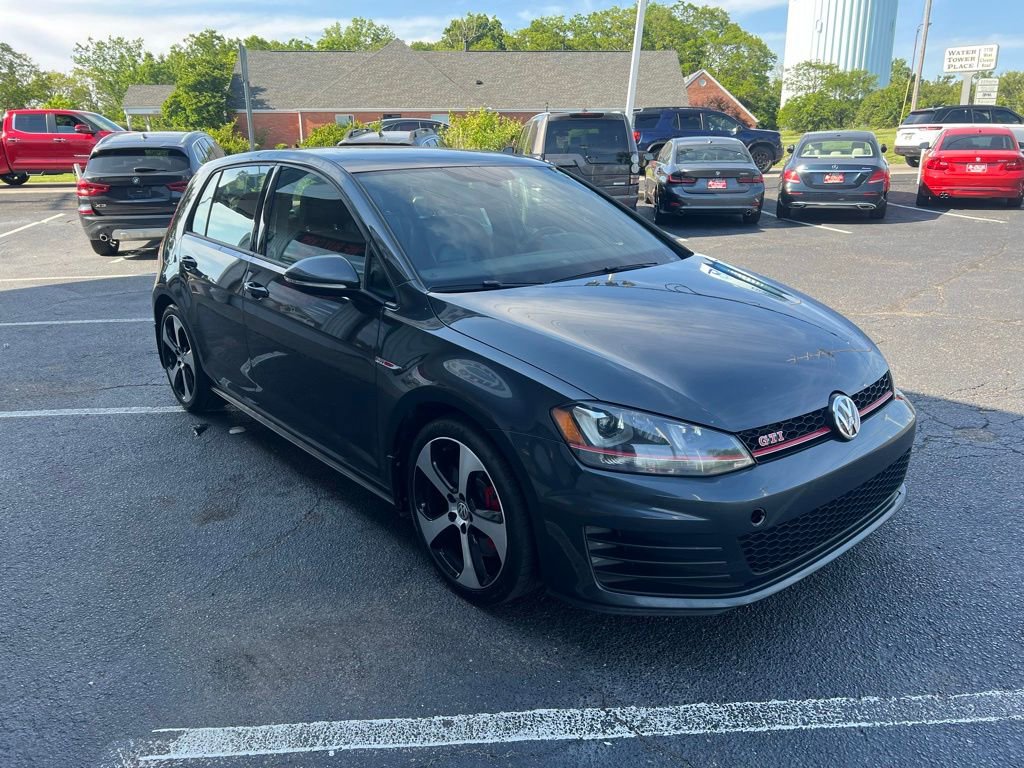 Used 2017 Volkswagen GTI SE FWD image 4