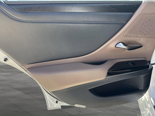 Certified 2023 Lexus ES 350 w/ Premium Package FWD image 11
