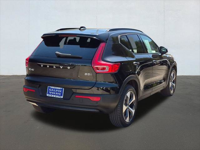Certified 2024 Volvo XC40 B5 Core w/ Protection Package Premier AWD/4WD image 5