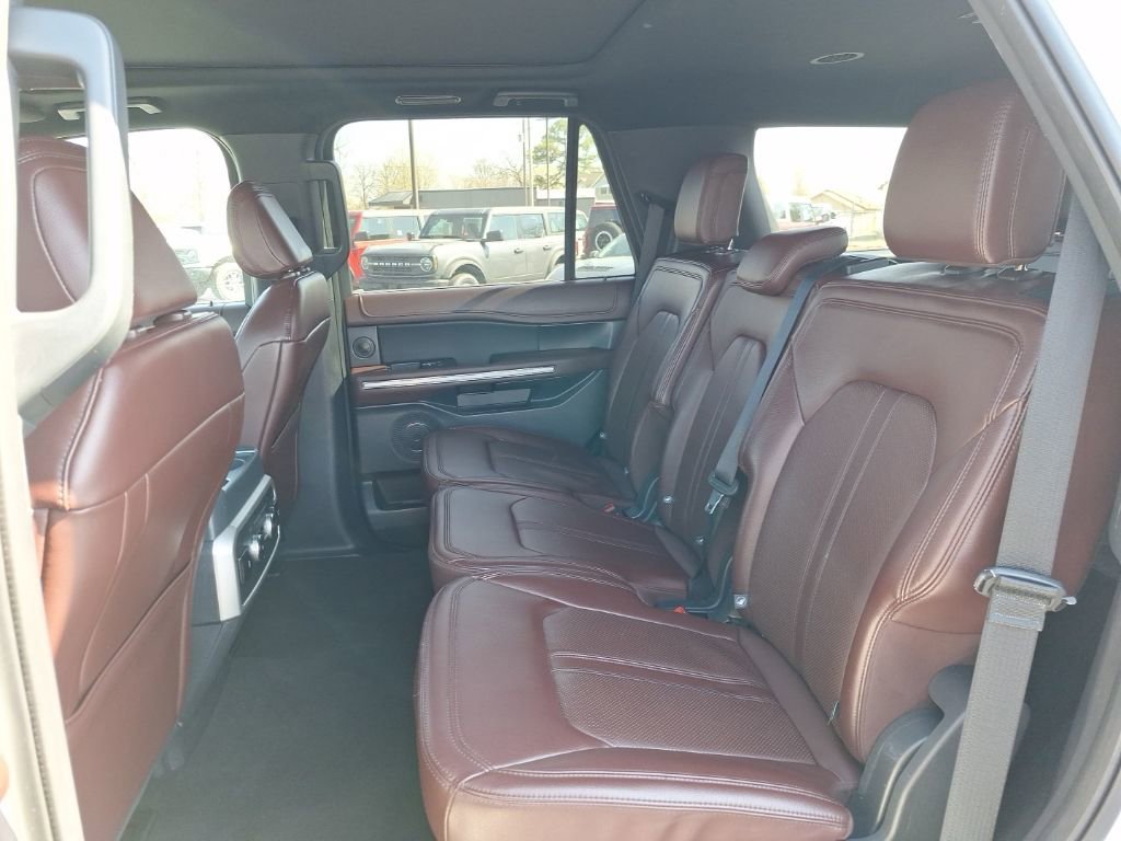 Used 2024 Ford Expedition Limited image 22