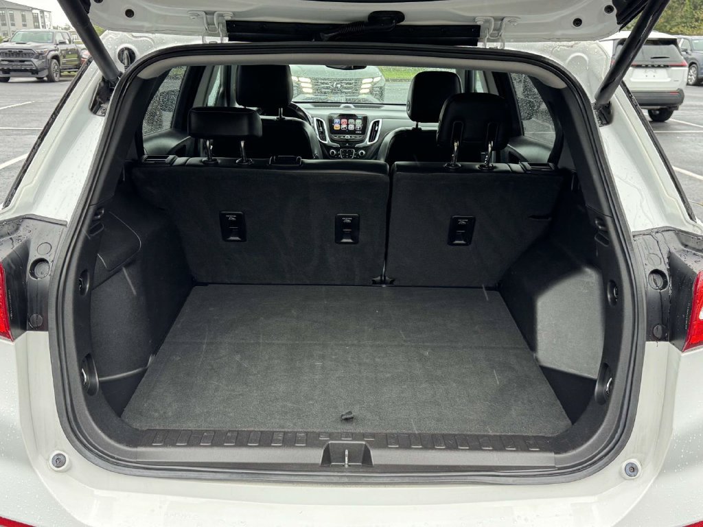 Used 2018 Chevrolet Equinox Premier FWD image 15