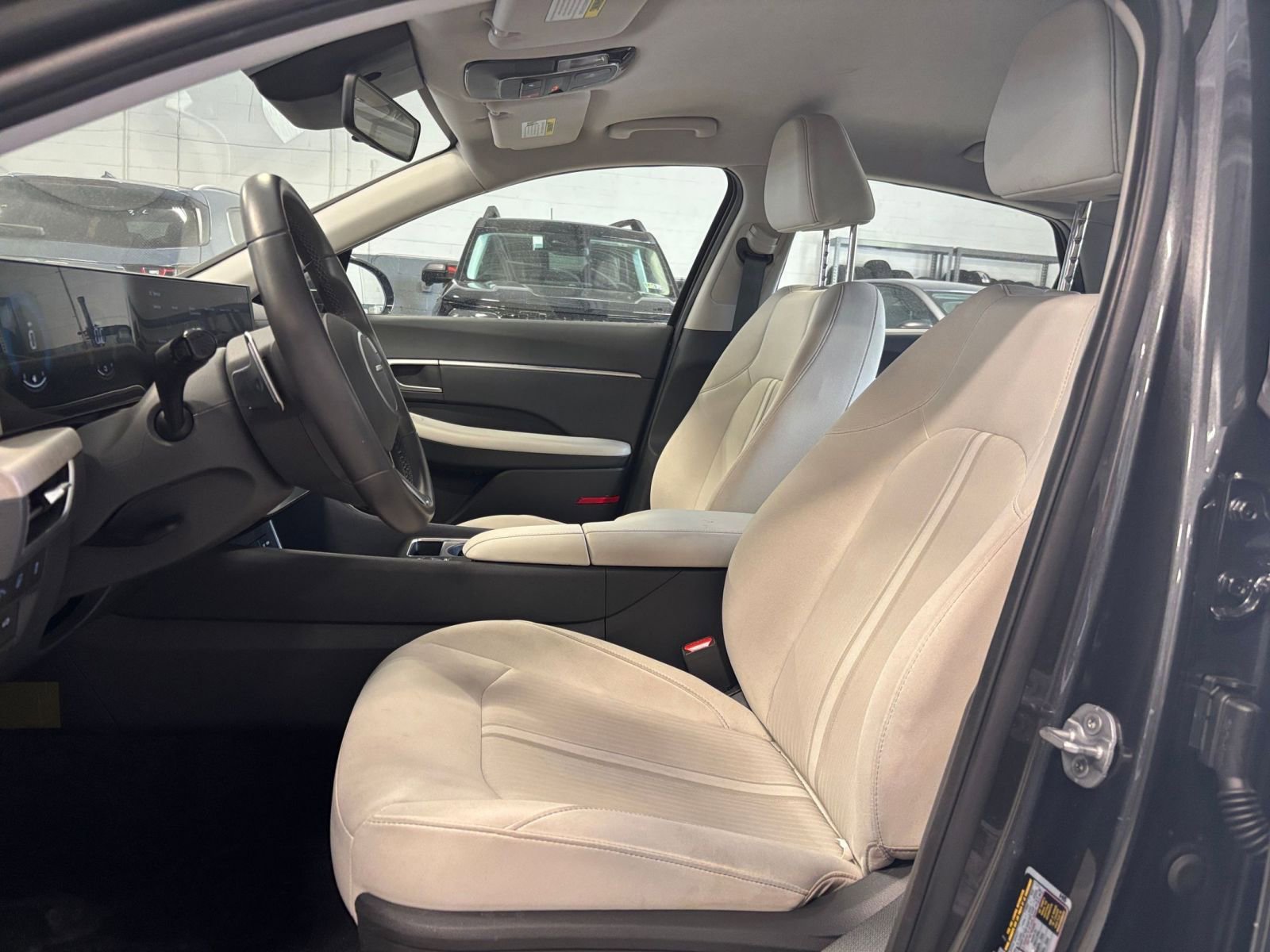 Used 2025 Hyundai Sonata SEL FWD image 36