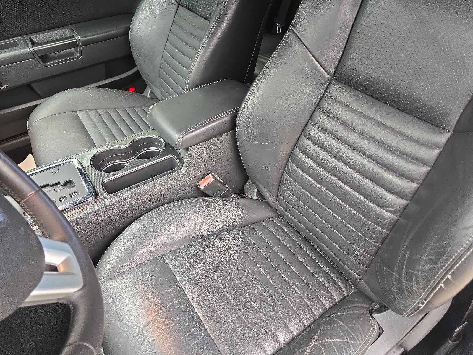 Used 2013 Dodge Challenger SXT Plus RWD image 12