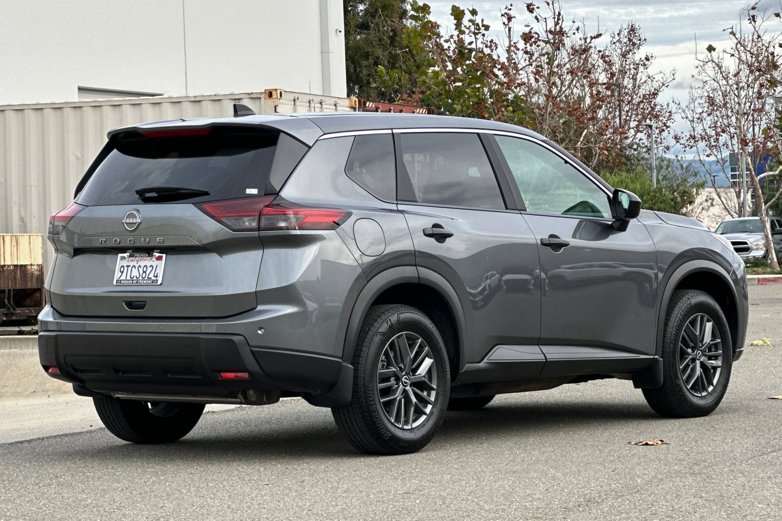 Certified 2025 Nissan Rogue S image 4
