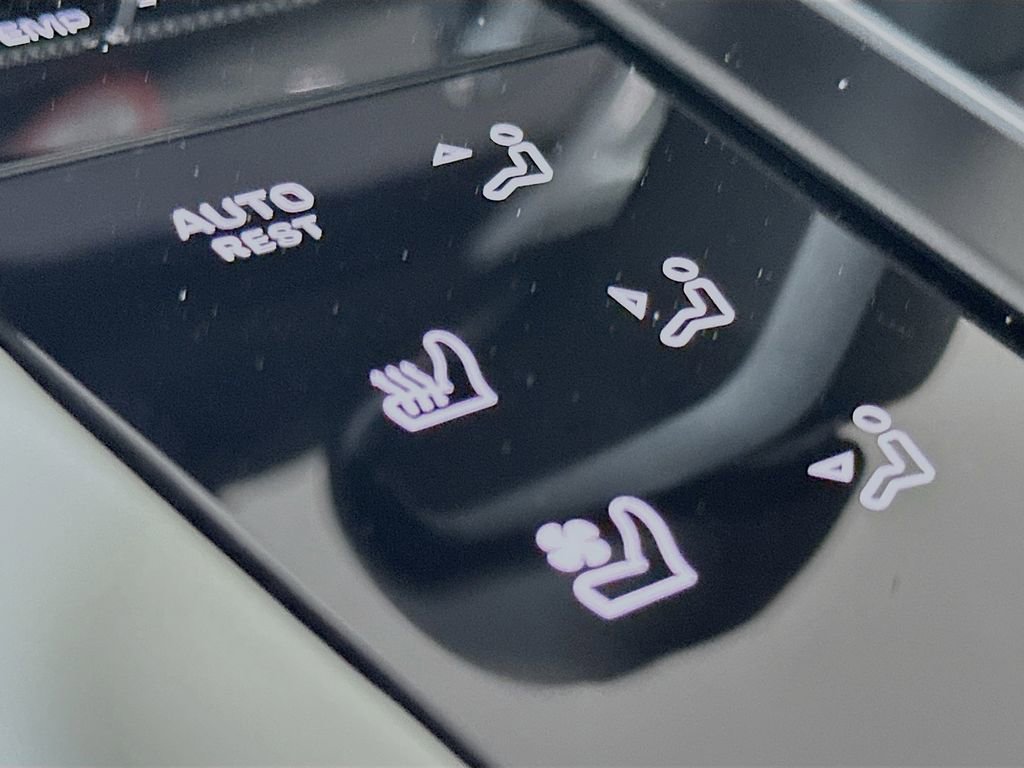 New 2026 Porsche Macan Turbo AWD/4WD image 23