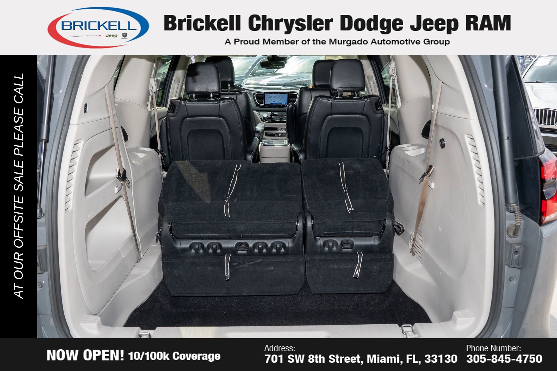 Used 2022 Chrysler Pacifica Touring-L image 10