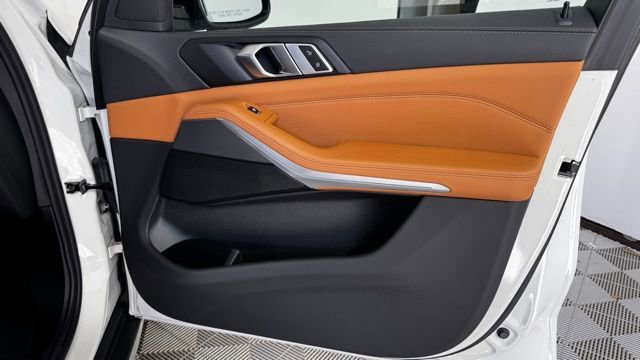 Used 2023 BMW X5 xDrive40i w/ Premium Package image 21