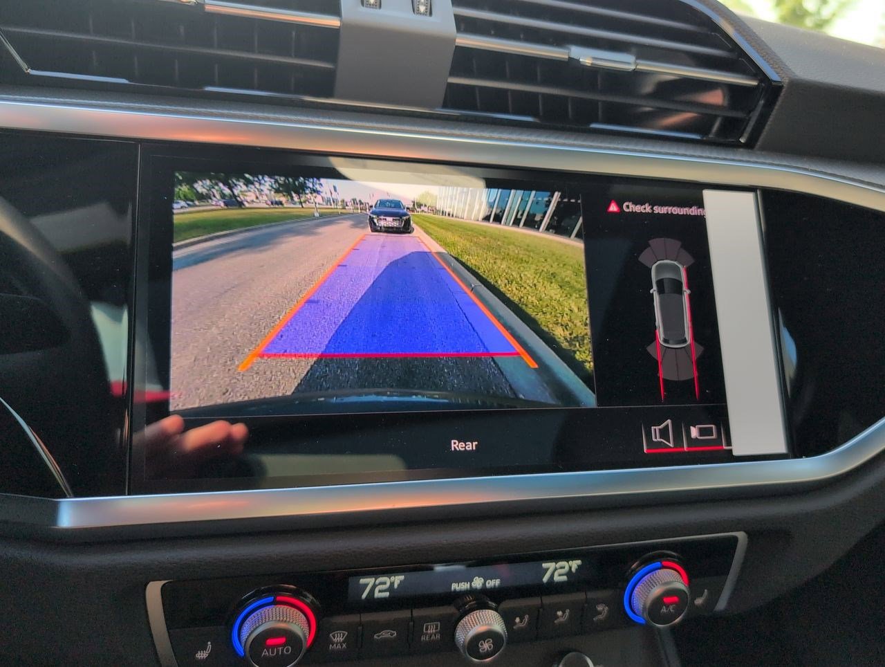 New 2025 Audi Q3 2.0T Premium image 5