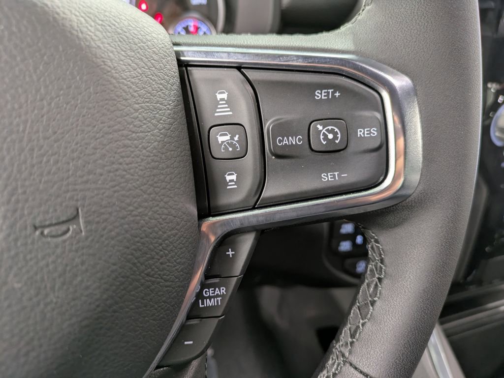 Used 2026 RAM 1500 Laramie AWD/4WD image 19