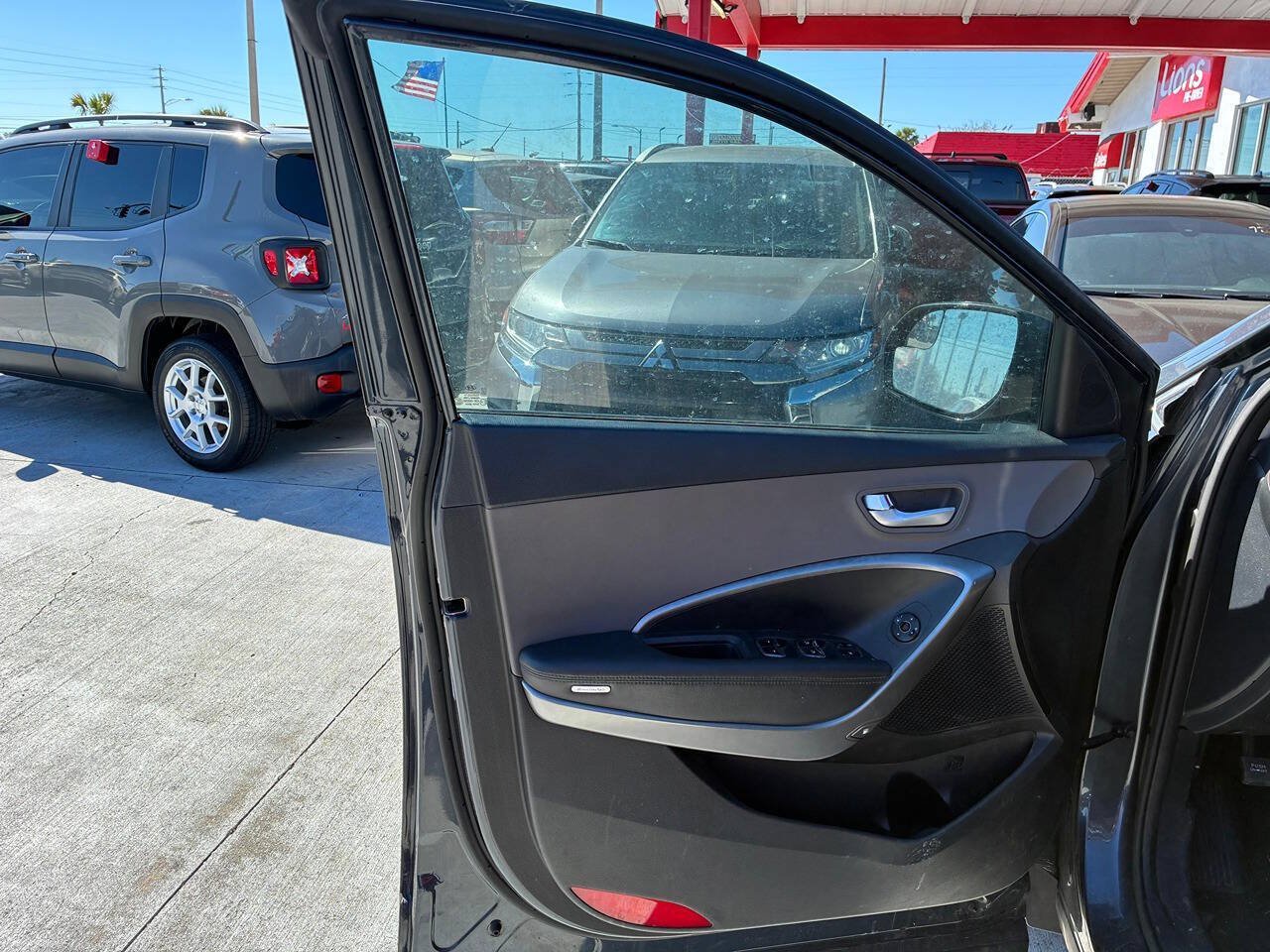 Used 2019 Hyundai Santa Fe XL SE AWD/4WD image 7