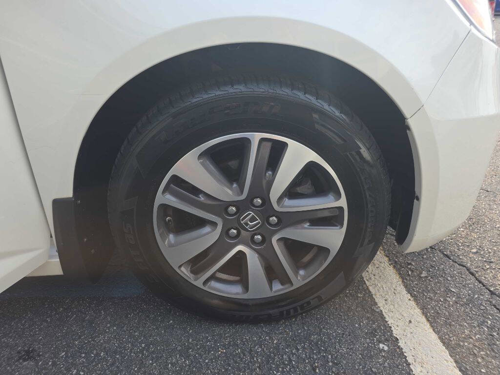 Used 2015 Honda Odyssey Touring Elite image 30