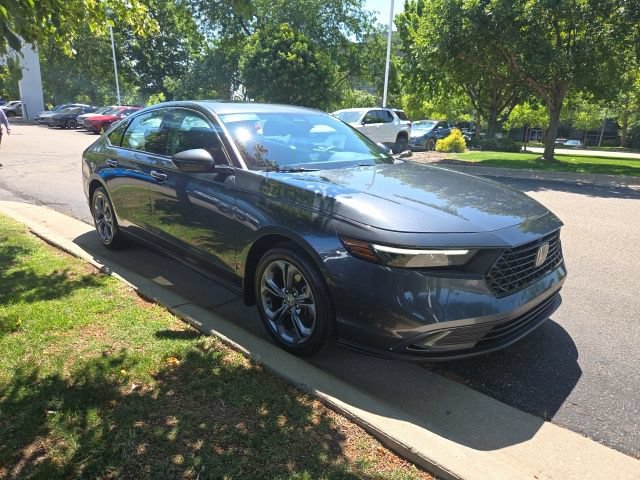 Used 2023 Honda Accord EX image 12