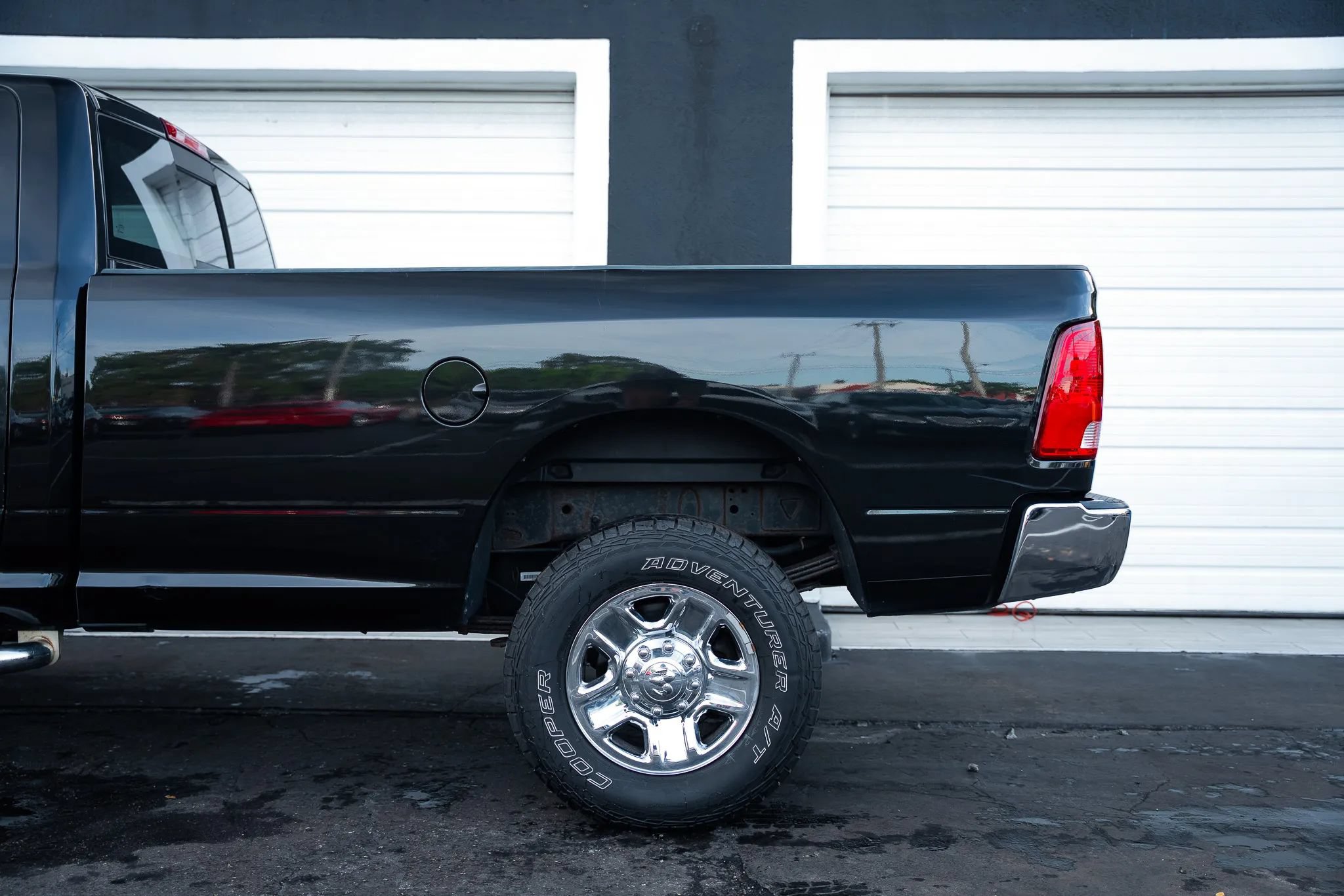 Used 2018 RAM 3500 SLT w/ Snow Chief Group AWD/4WD image 12