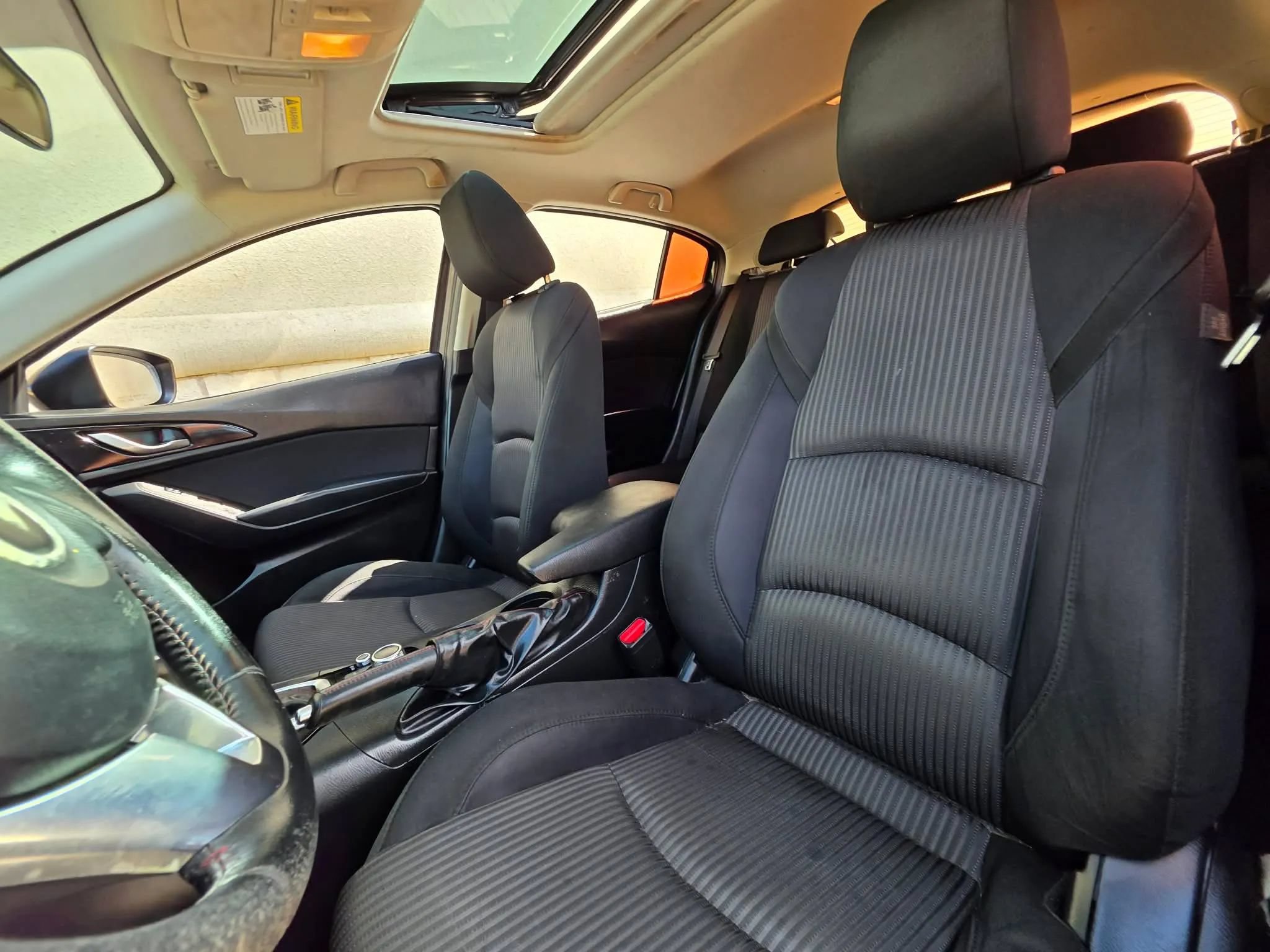 Used 2014 MAZDA MAZDA3 i Touring w/ Technology Package FWD image 10