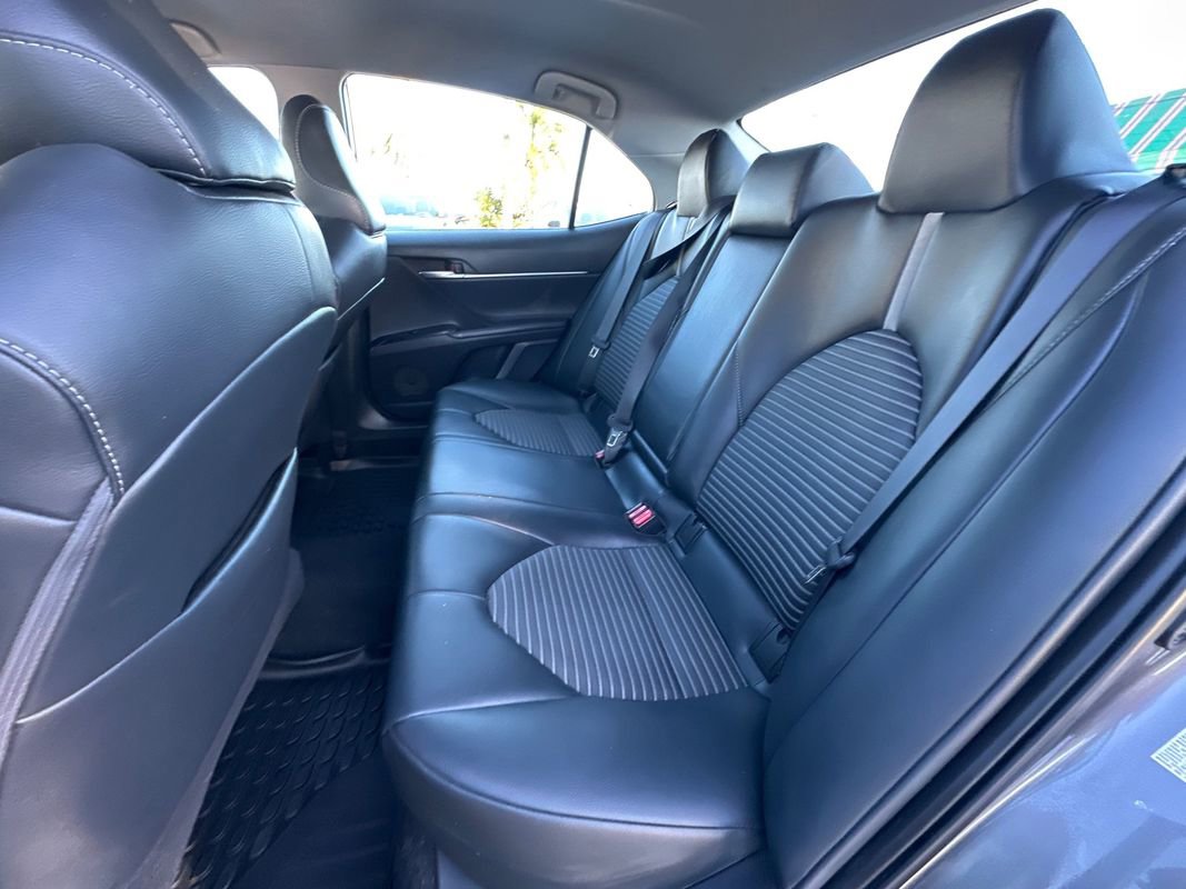 Used 2018 Toyota Camry SE image 22