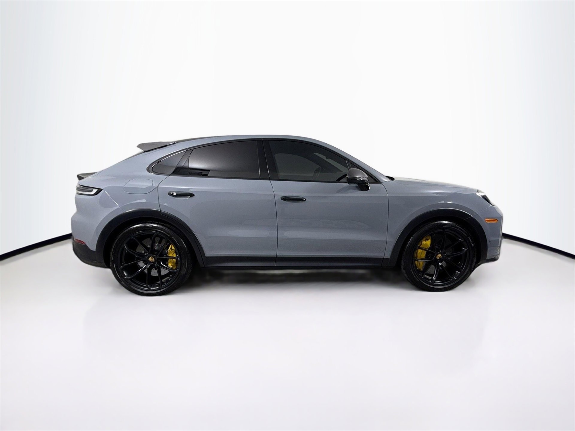 Used 2024 Porsche Cayenne Turbo GT image 8