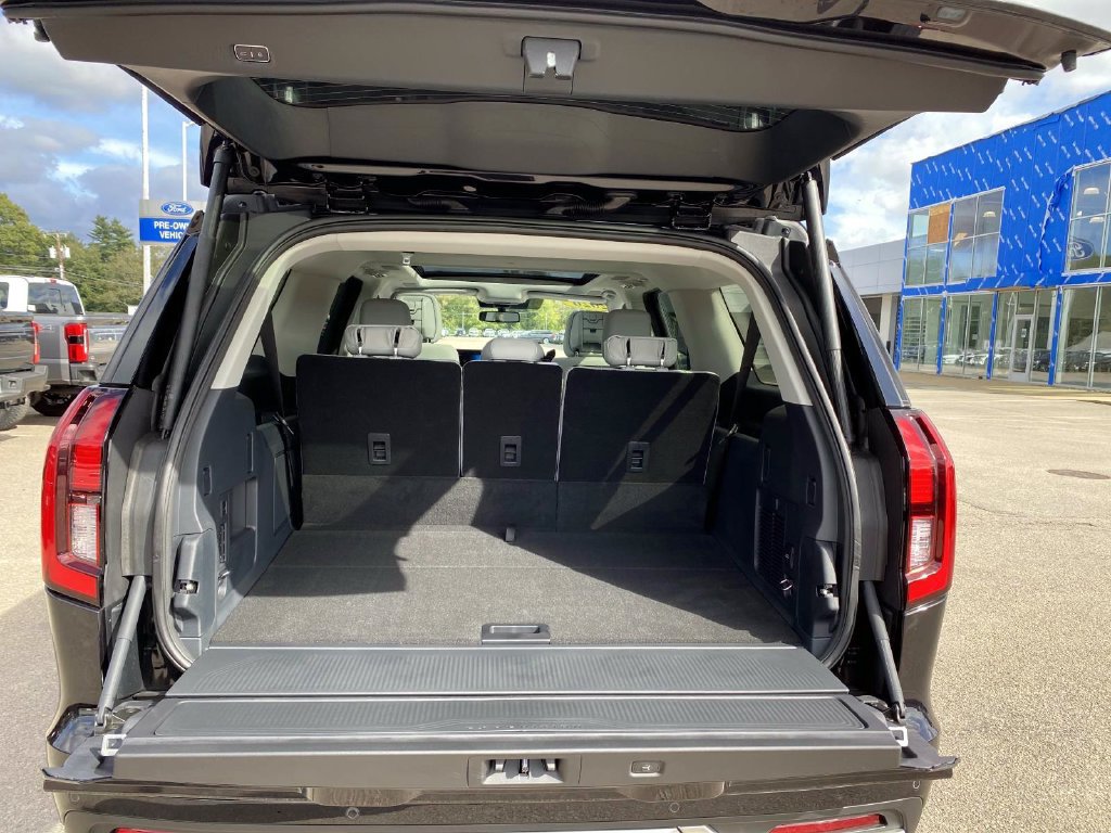 Used 2026 Ford Expedition Max Platinum w/ Platinum Ultimate Package AWD/4WD image 5