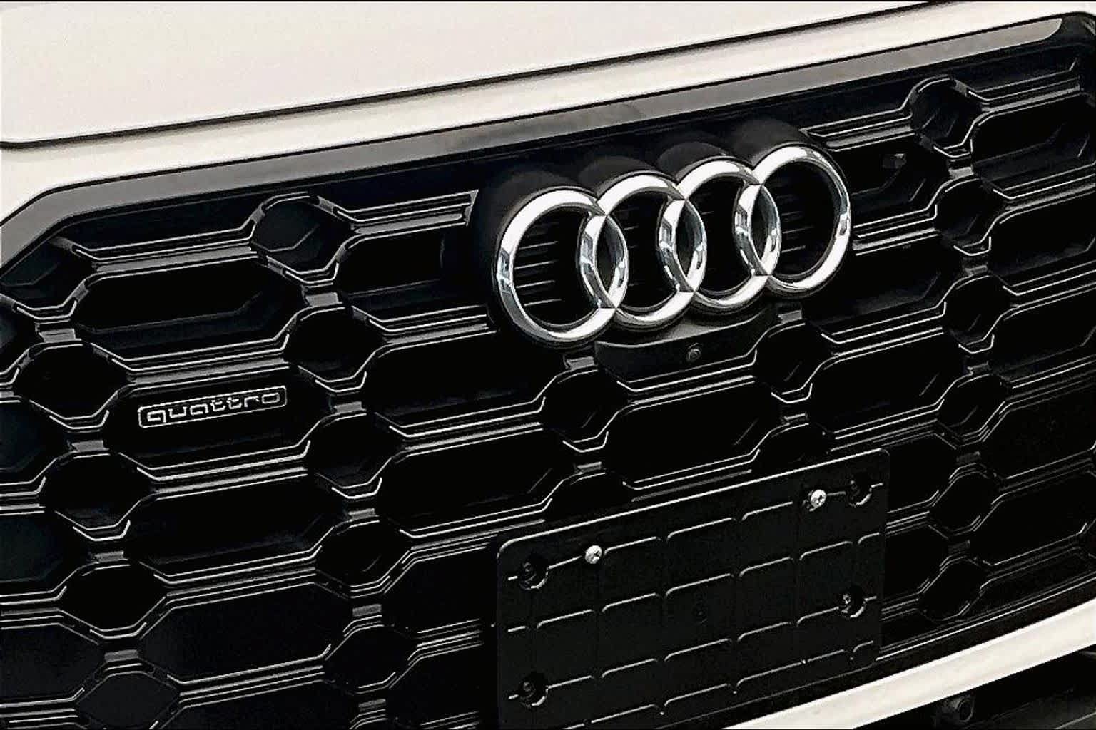 Used 2023 Audi Q5 2.0T Premium Plus w/ Premium Plus Package AWD/4WD image 32