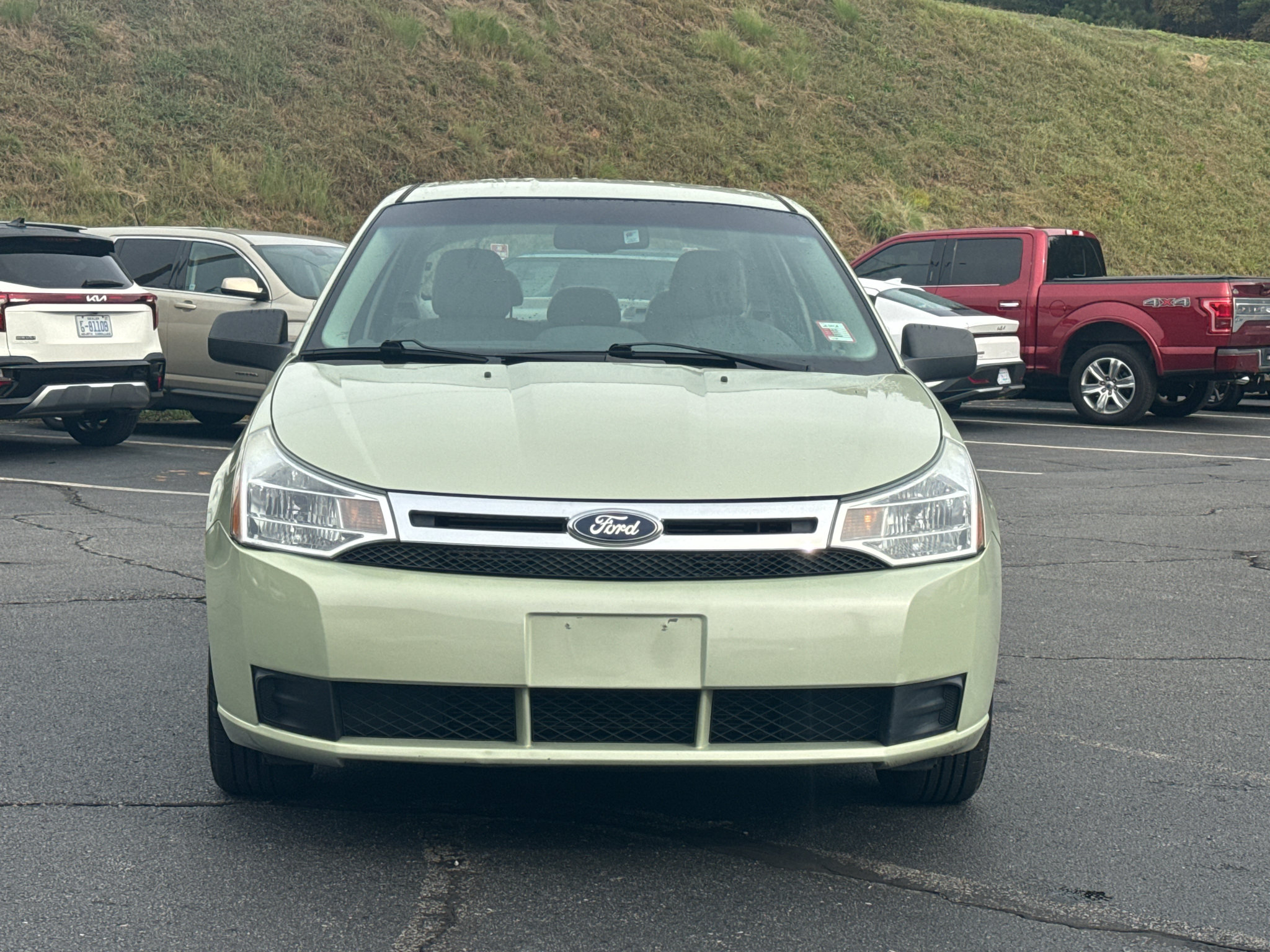 Used 2011 Ford Focus SE w/ 201A Rapid Spec Order Code FWD image 2