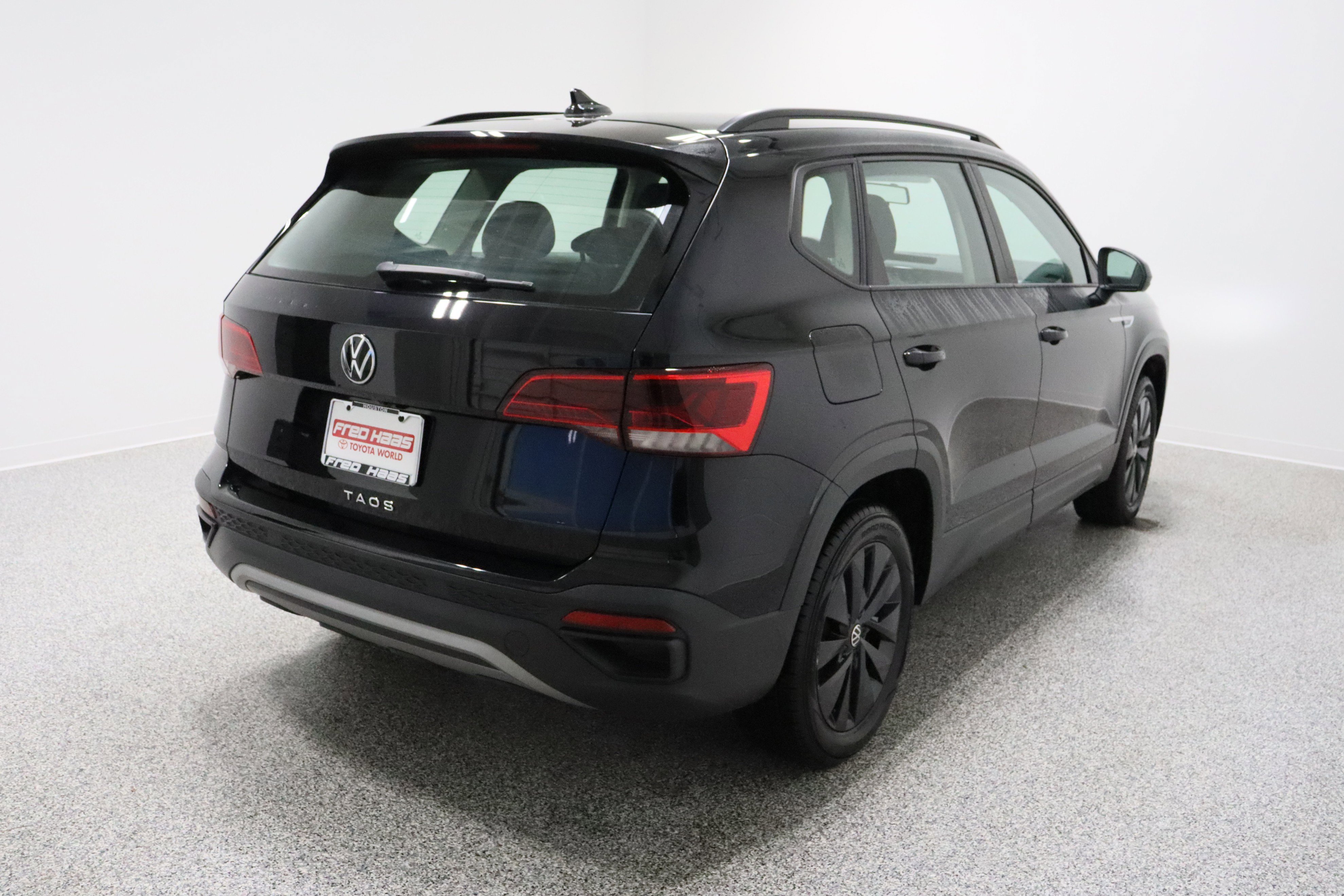 Used 2022 Volkswagen Taos S image 7