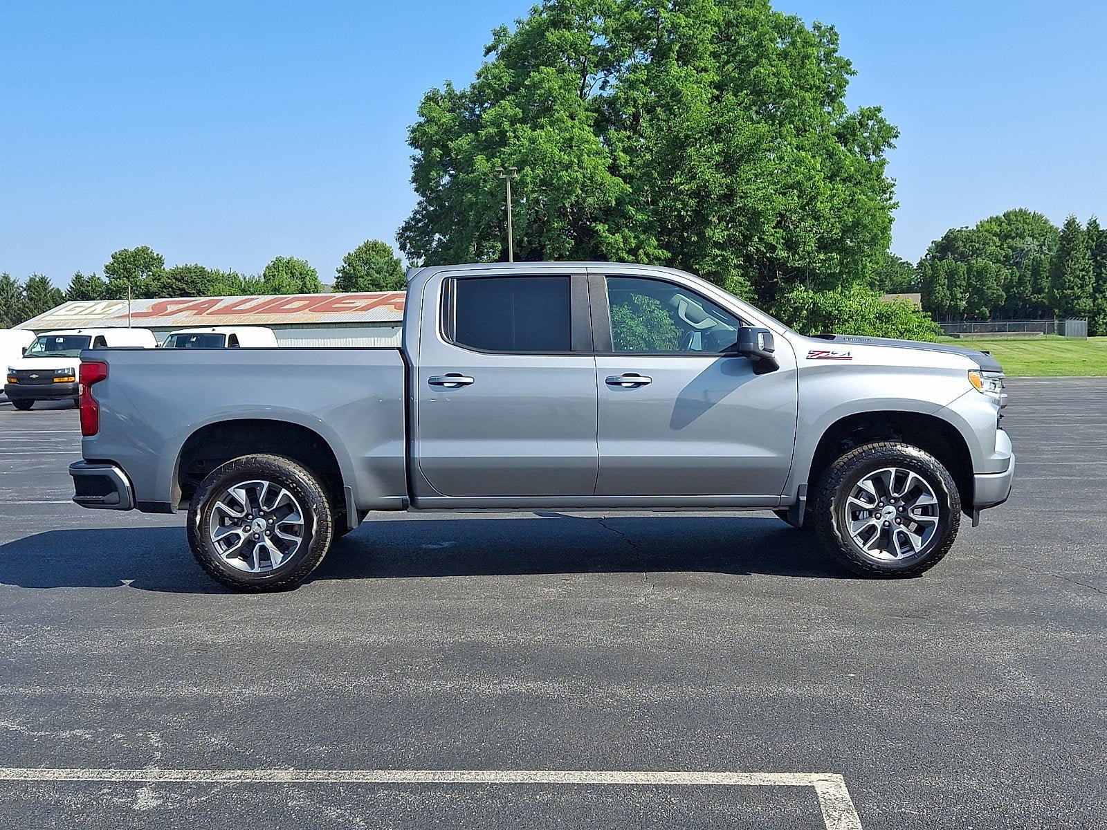 Used 2023 Chevrolet Silverado 1500 RST AWD/4WD image 7