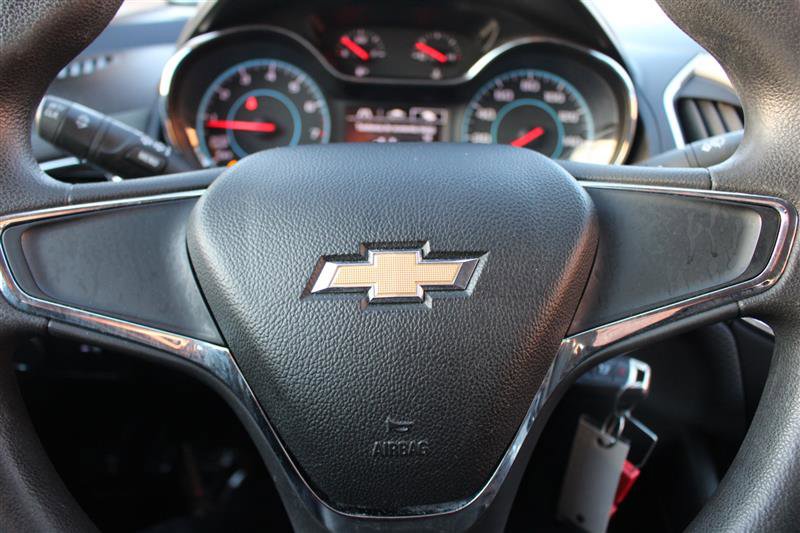 Used 2018 Chevrolet Cruze LS image 12