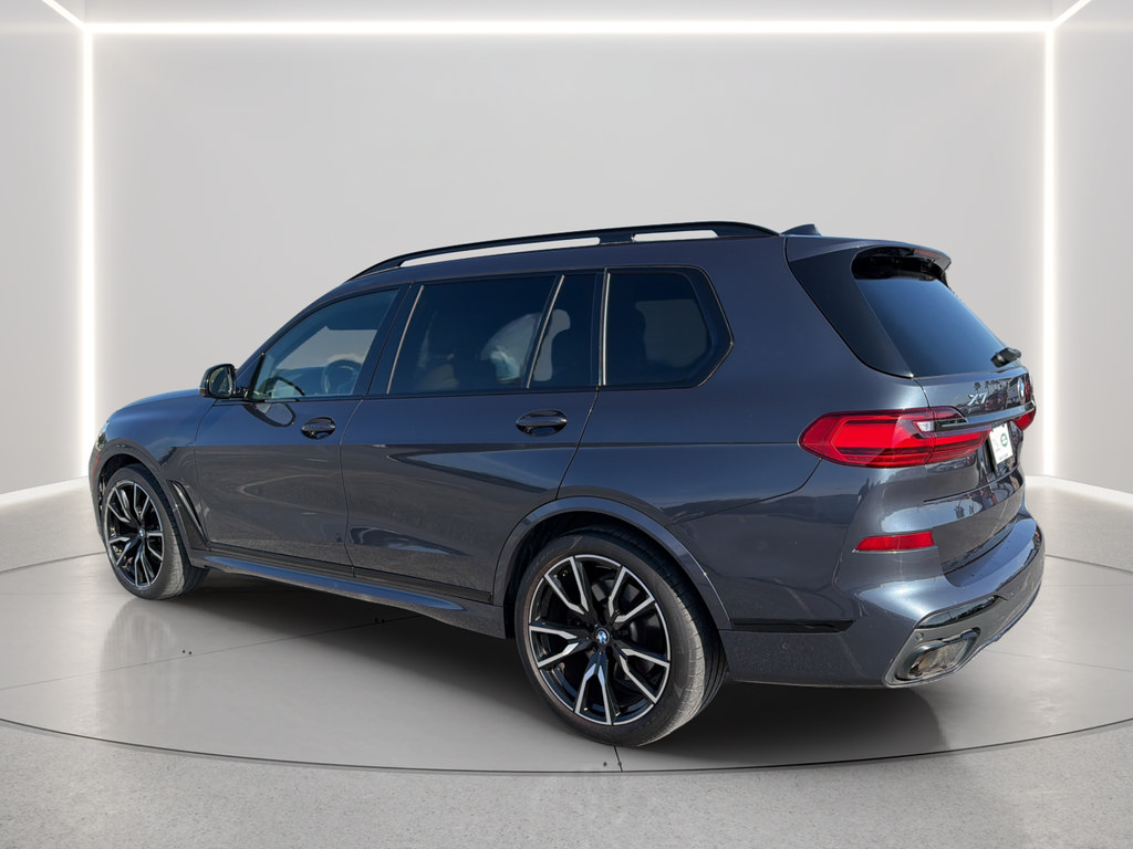 Used 2022 BMW X7 xDrive40i w/ M Sport Package AWD/4WD image 15