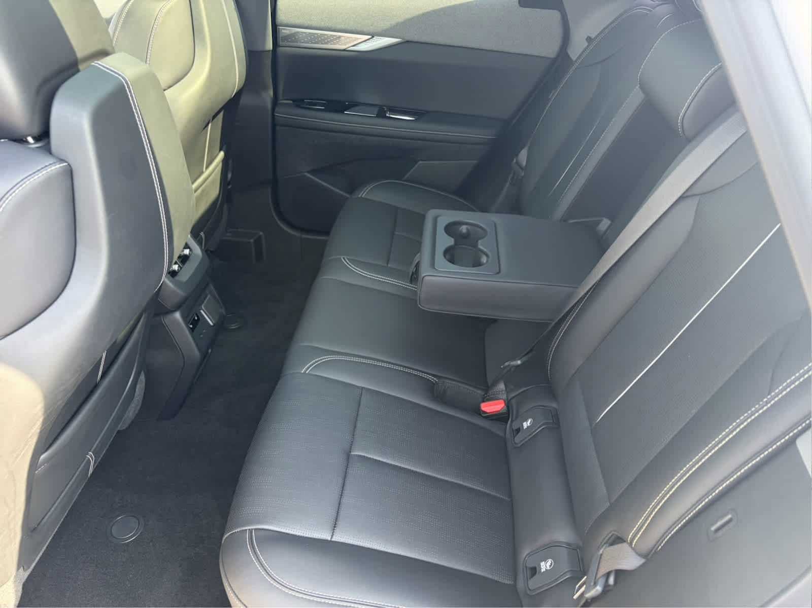 Certified 2025 Cadillac Optiq Luxury 2 AWD/4WD image 22