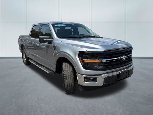 Used 2025 Ford F150 XLT w/ Equipment Group 301A Standard AWD/4WD image 5
