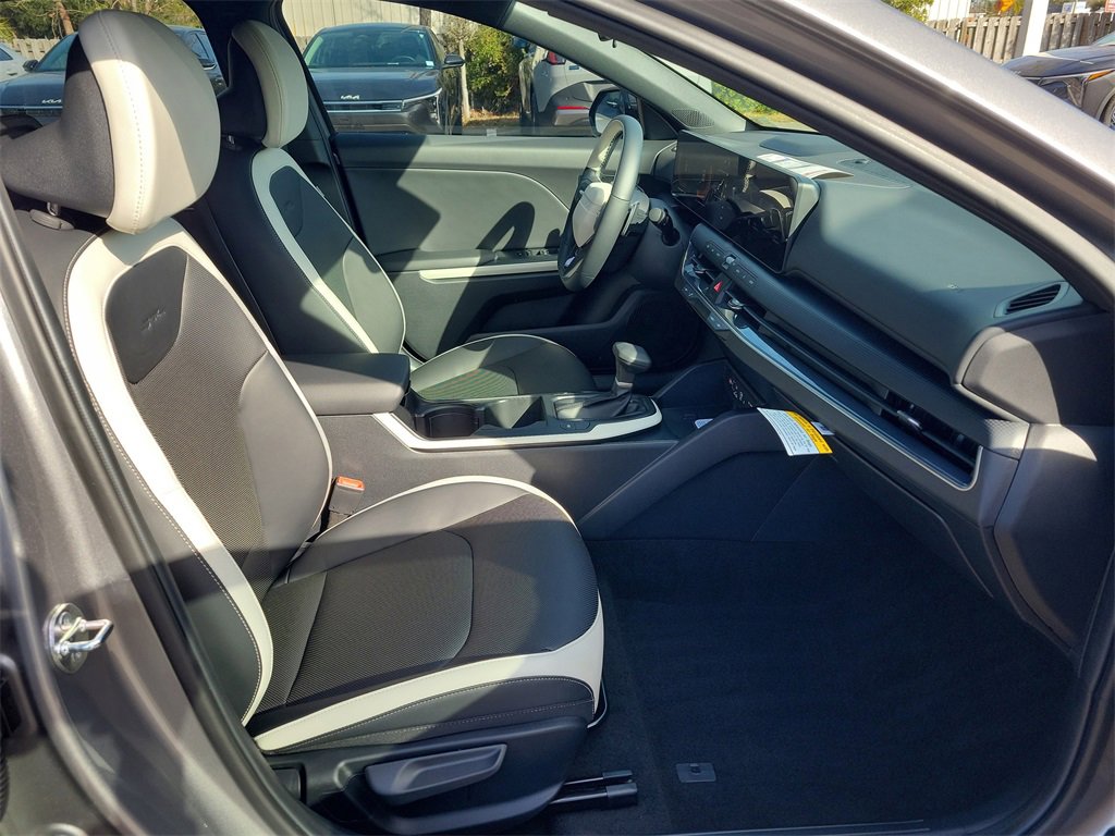 New 2026 Kia K4 GT-Line image 7