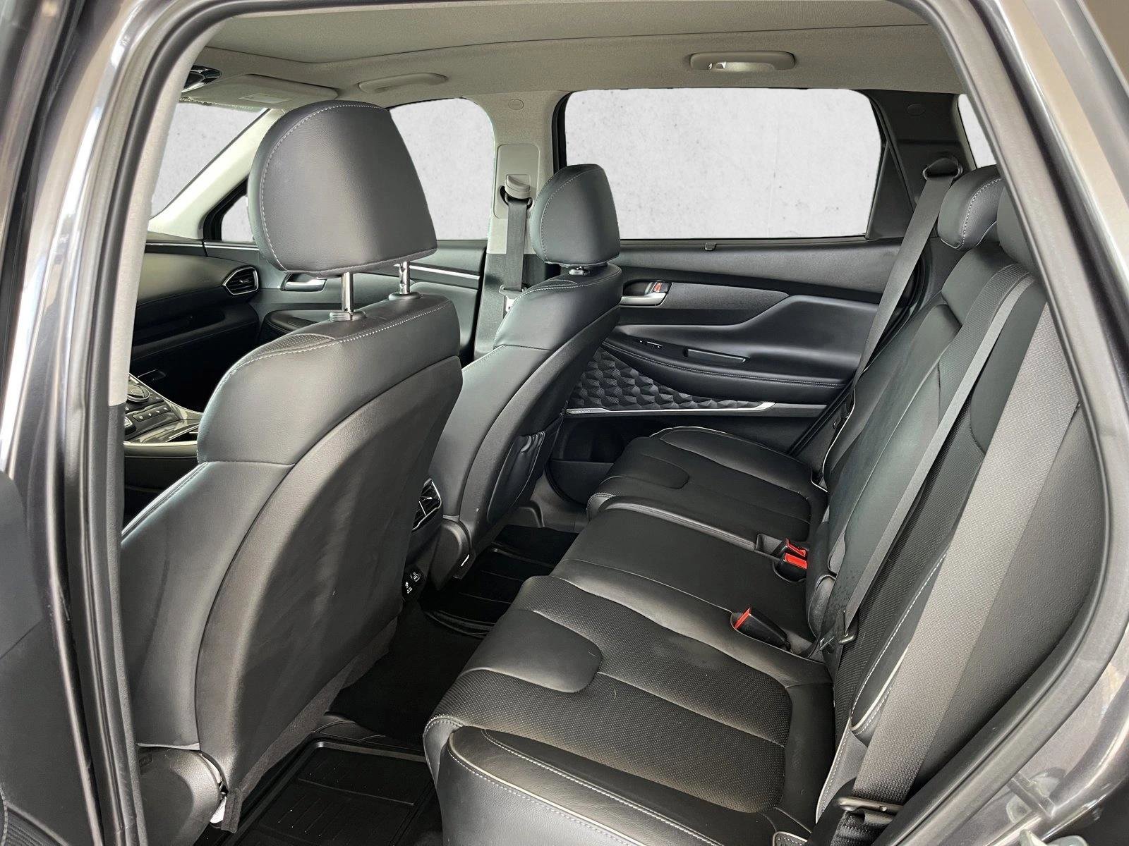 Used 2022 Hyundai Santa Fe Limited w/ Cargo Package FWD image 12