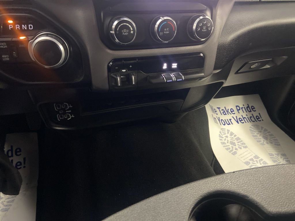 Used 2024 RAM 2500 Big Horn w/ Bed Utility Group image 34