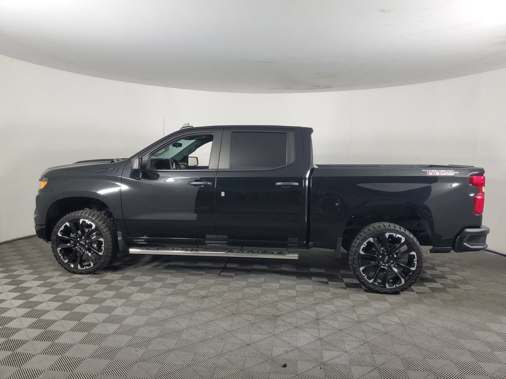 Used 2024 Chevrolet Silverado 1500 Custom Trail Boss w/ LPO, Dark Essentials Package AWD/4WD image 7