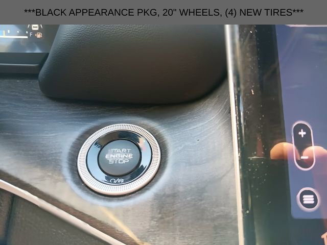 Used 2023 Jeep Grand Cherokee Limited w/ Black Appearance Package AWD/4WD image 7