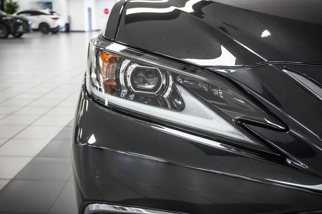 Certified 2023 Lexus ES 300h w/ Premium Package FWD image 26
