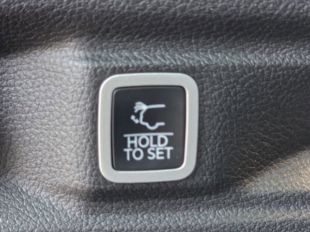 Used 2025 Jeep Grand Cherokee L Limited w/ Black Appearance Package image 46