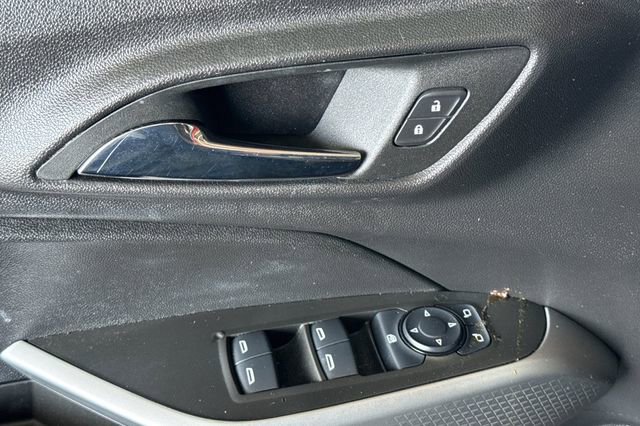 Used 2024 Chevrolet Trax LS w/ LS Convenience Package FWD image 12