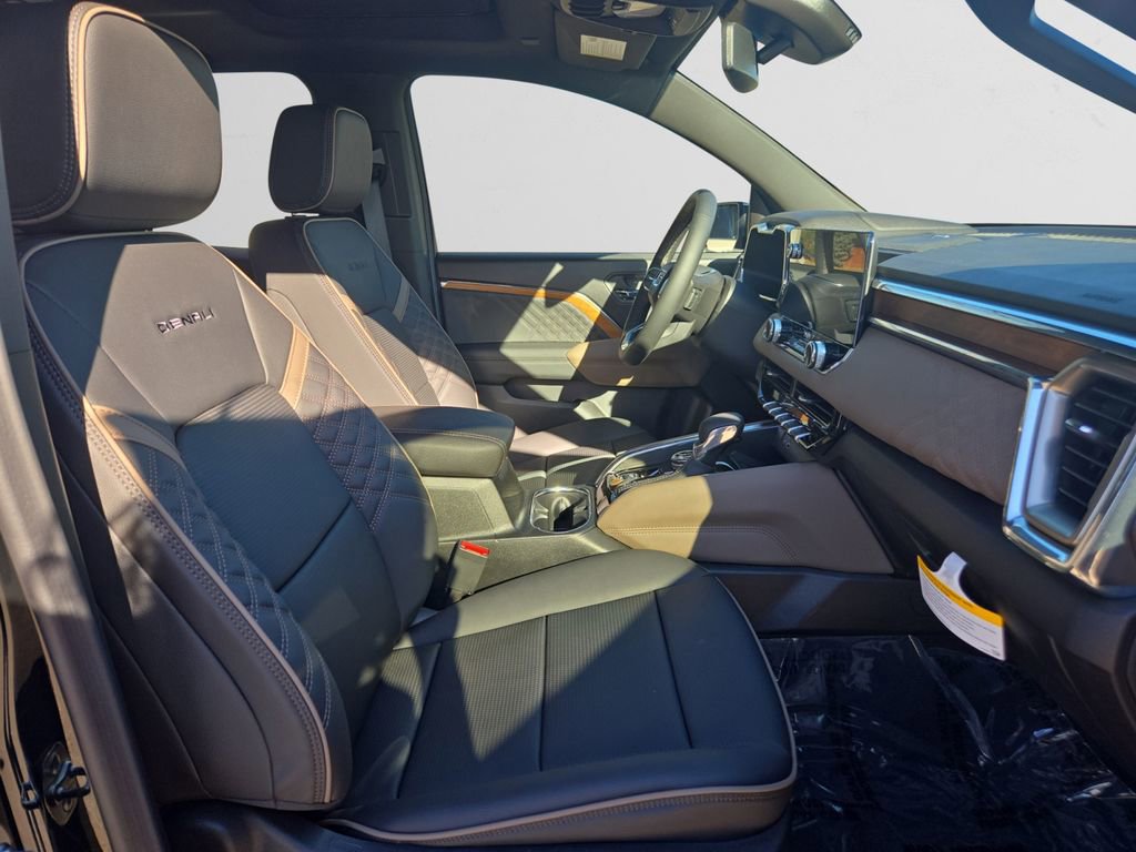 New 2026 GMC Canyon Denali image 15