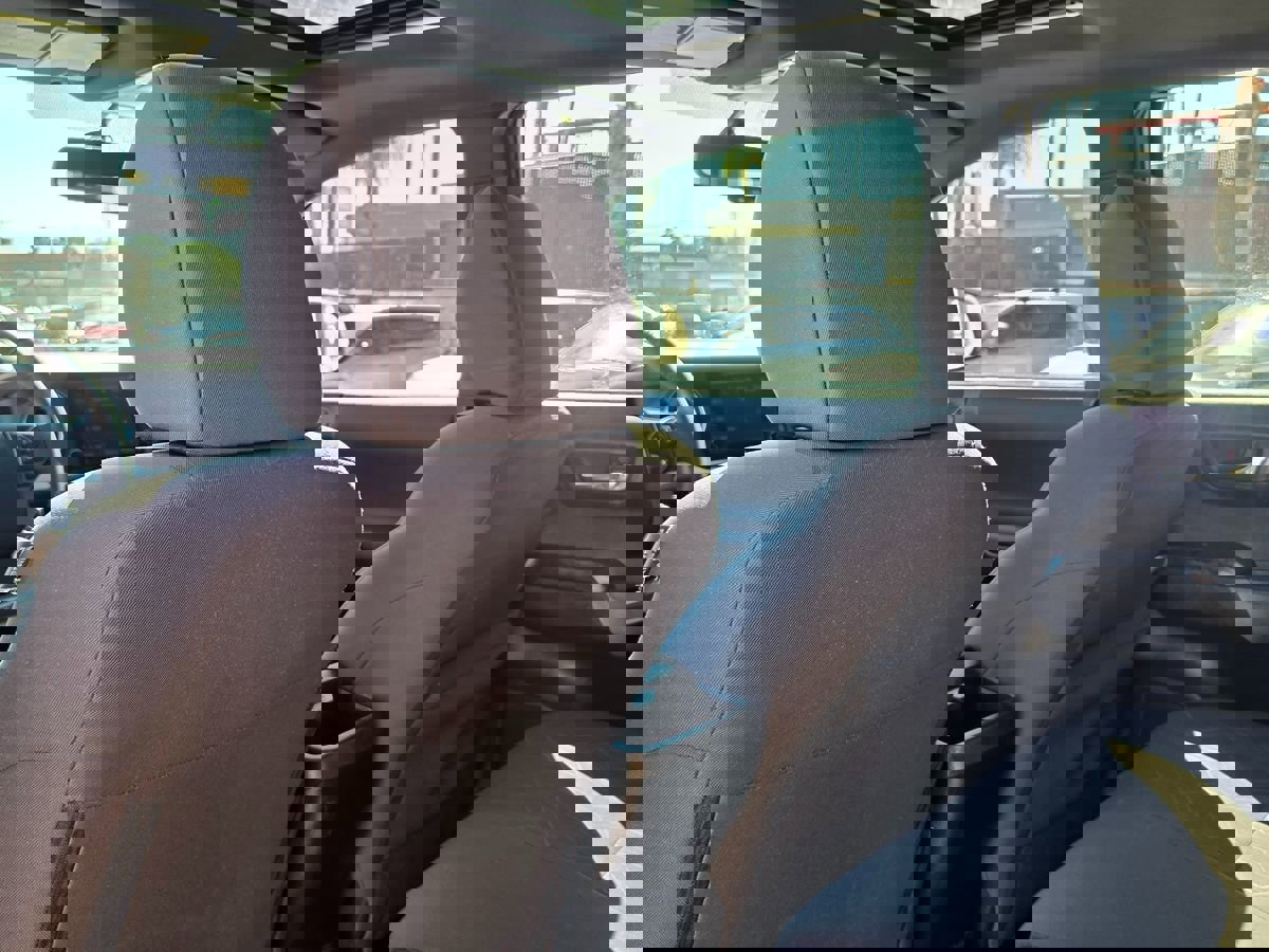 Used 2016 Toyota Tacoma TRD Sport w/ Premium & Technology Package image 28